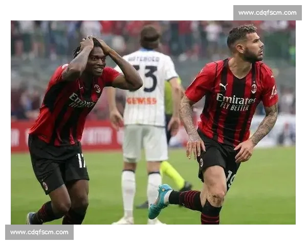 意甲赛季焦点：尤文图斯逆袭成功，国际米兰与AC米兰争夺冠军荣耀